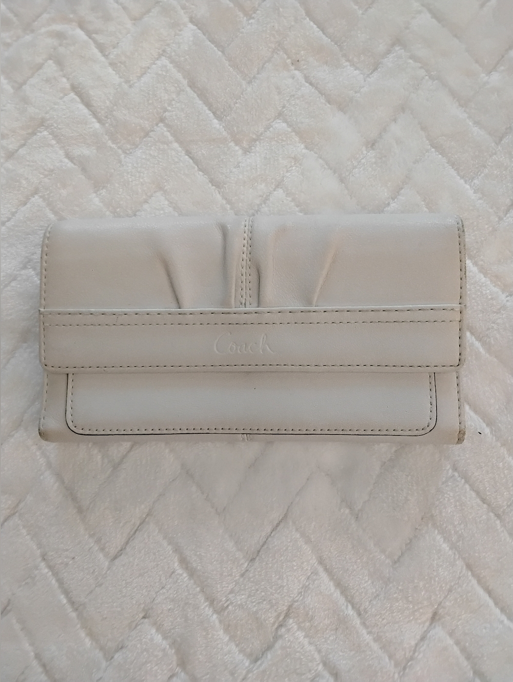 Coach Cream Leather Clutch Wallet
